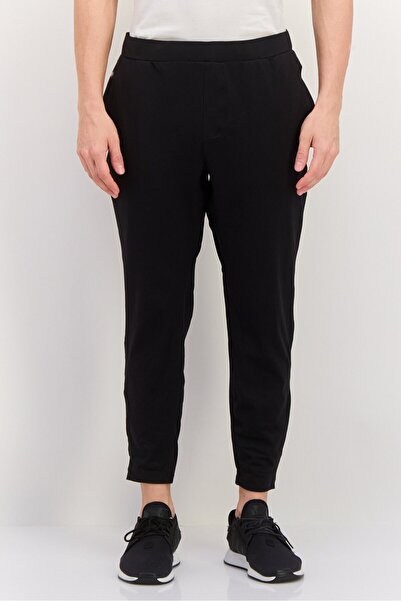 Mondetta Men Regular Fit Plain Outdoor Jogger Pants, Black