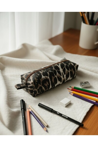 in steilla حافظة أقلام بنمط الفهد..