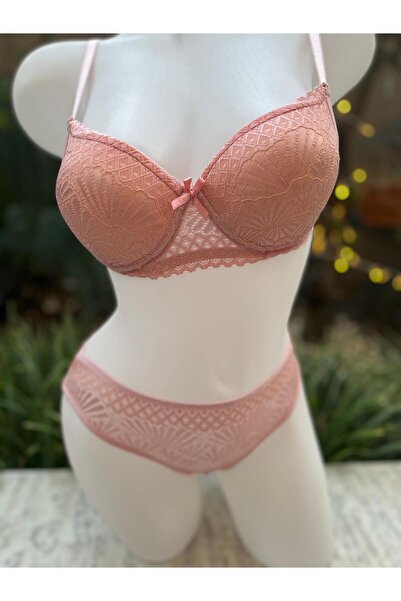 FEMMEA Lace Push up Underwear Set