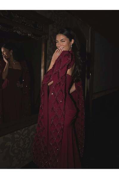 berlanty Luxurious burgundy evening gown with a draped design and embroidered cape sleeves