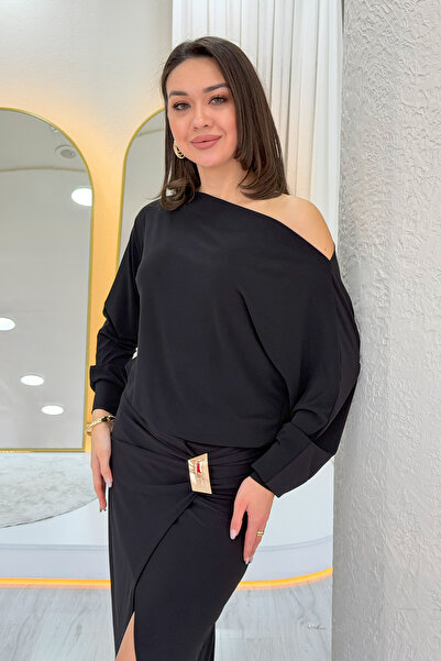 zks grup tekstil Black Batwing Sleeve Gold Accessory Boat Neck Slit Midi Length Dress