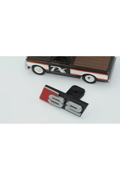 EDEXPORT S2 Gri Kırmızı Ön Panjur Logo Arma Audi İle Uyumlu