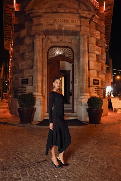 cemo Tek Omuzlu Uzun Kollu Büzgülü Simli Elbise