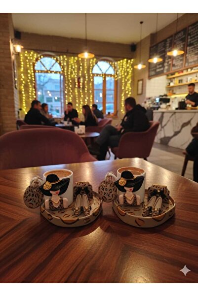 RivelCandle طقم فناجين بورسلين مكون من قطعتين بنقشة الفهد مع شكل أنثوي |   مج...