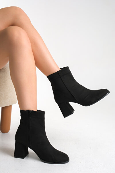 Ayakkabı Delisiyim Μαύρες γυναικείες μπότες από καστόρι με αντιολισθητική σόλα με φερμουάρ και χοντρό τακούνι Diana