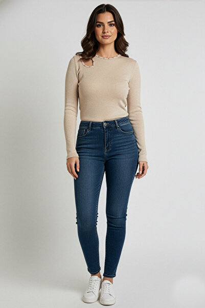 evolise Crew Neck Cut Out Stoned Corded Fabric Ribbed Knit Blouse - Cream