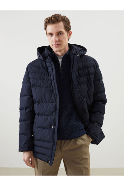 LC Waikiki سترة منتفخة بغطاء للرأس للرجال