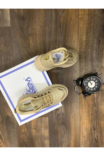 MR Sneakers with stones