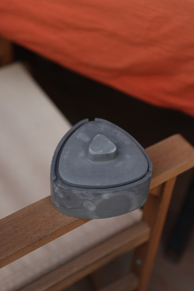 Myravis Gray Color Handmade Decorative Concrete Ashtray with Lid