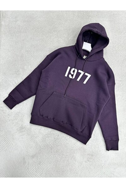 More Black Est Sweatshirt