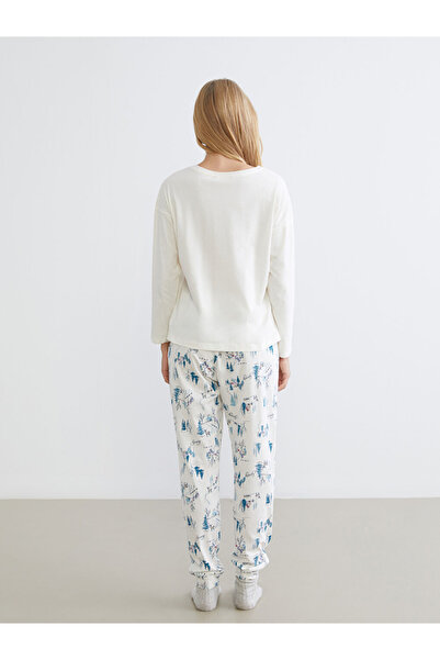 LC Waikiki Dream Ecru Crew Neck Christmas Themed Women's Pajama Set