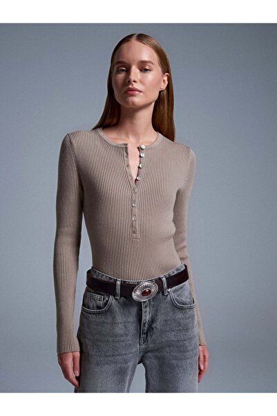 Serpirella Butik Crew Neck Wool Buttoned Knitwear Sweater