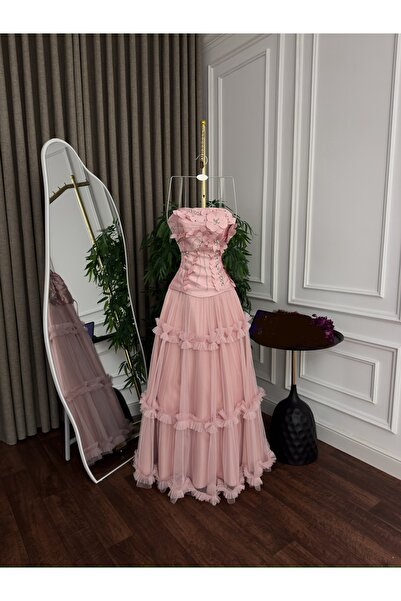 Diva style Mikado evening dress, luxurious embroidery, flared tulle