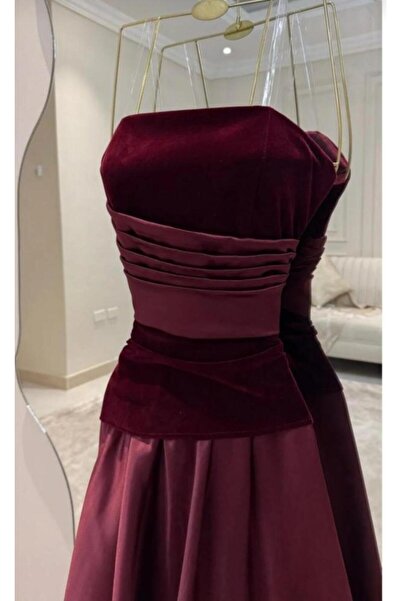 007 Luxurious Burgundy Velvet Dress