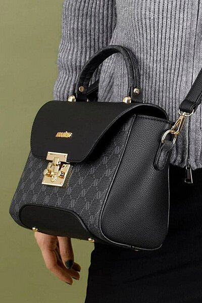 Armine 378 Жіноча сумка через плече, чорна з принтом