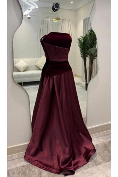007 Luxurious Burgundy Velvet Dress