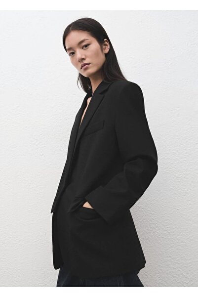 MANGO Woman Düz kesim kapaklı cepli kumaş blazer ceket