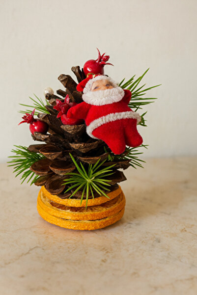 Marrone زينة طاولة عيد الميلاد على شكل مخروط مع سانتا كلوز وبرتقالة كوكينا