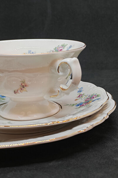 KPM Friederike Porcelain Single Person Coffee, Tea Cup and Saucers 3 Pieces 150 ml