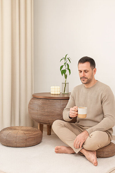 Generic Versatile table set with uniquely stylish seating cushions