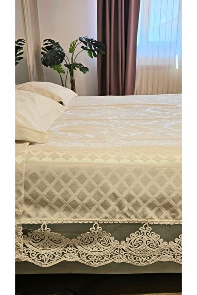 Casalina Double bedspread made of cotton 260x260 cm/2 pillowcases – Elegant lace pattern