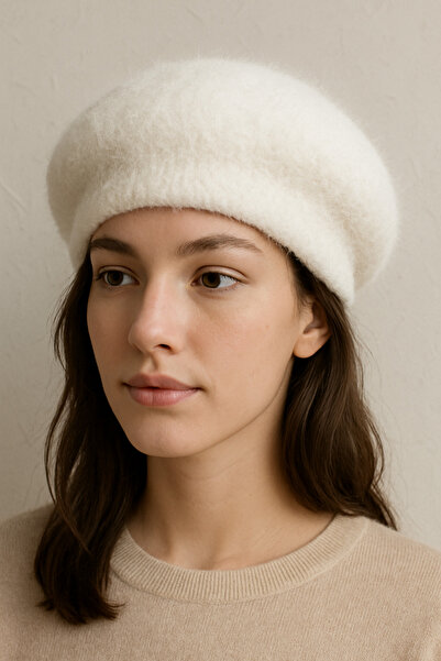 ZERAMİNE White French Style Plush Painter Beret Hat – Soft Texture / Women