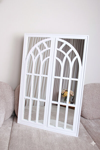 Generic Elegant mirror set with a luxurious frame, 97 x 66 cm