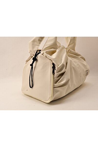 ICONE BAG Icone Zipper Closure, Yoga, Fitness Gym Saddlebag Pleated Sports Shoulder Bag Cream