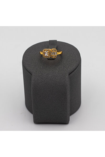 Generic Royal gold-plated alternative jewelry set – luxurious design adorned with zircon