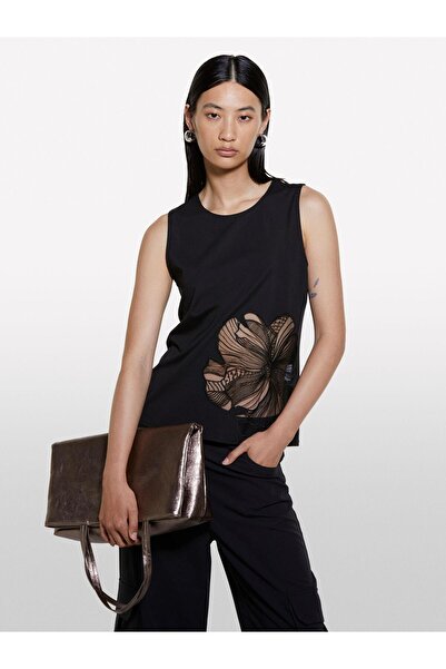 Sisley Viscose Blend Front Embroidered Motif Crew Neck Sleeveless Top Women's Black T-Shirt - 324A5Nqxlh01A