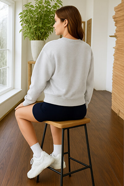 EydaMoon Women's Winter Cotton Minimal Leopard Lip Printed Regular Crew Neck Sweatshirt