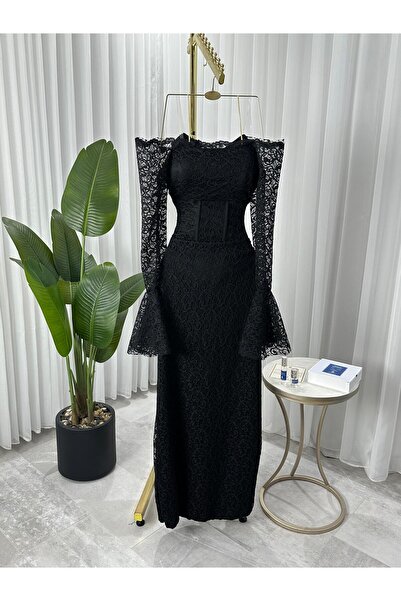 Heidi black lace dress