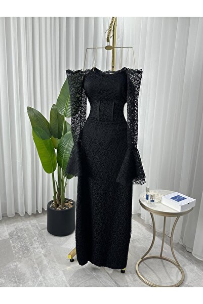 Heidi black lace dress