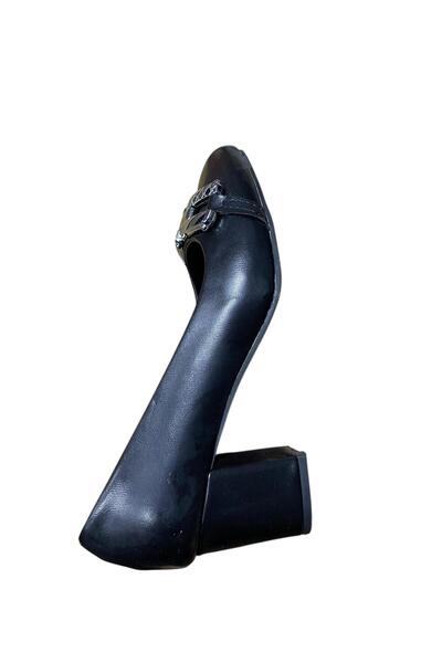 Legend Women's Heeled Buckle Shoes