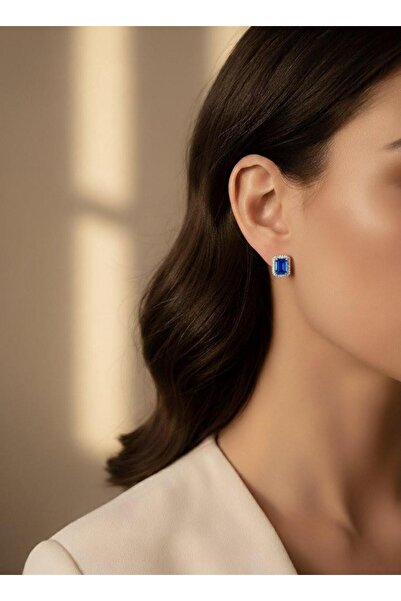 Toka Delisi Kadın Trend Modern Line Gümüş Renk Mavi Zirkon Taşlı Küpe