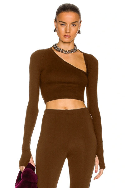 bysoca Kadın Kahverengi Asimetrik Yaka Uzun Kollu Parmak Geçme Detaylı Sandy Kumaş Crop Top