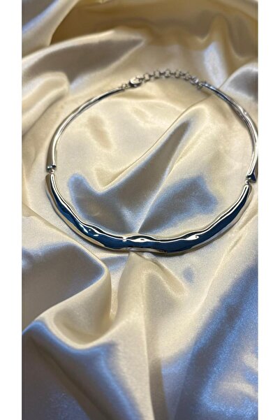 BUSİELLE JEWELRY قلادة تشوكر فضية اللون VIP