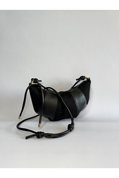 Ayesha Geantă de umăr Cruasane din piele de căprioară cu secțiuni neagră