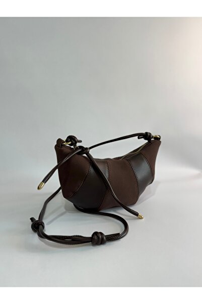 Ayesha Geantă de umăr Cruasane din piele de căprioară cu secțiuni