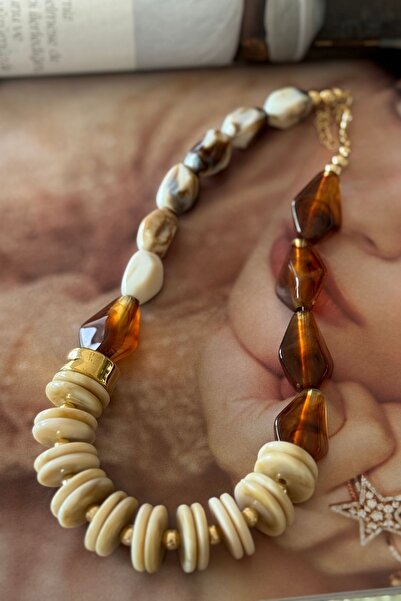 Trendy Butik Cream Colored Natural Stone Necklace