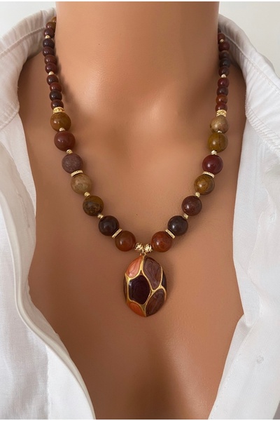 TARZ-I TAKI DOĞAL TAŞ Alacalı Kahve Jasper Taşı Özel Kararmaz Çelik Kolye Ucu Anne Kadın Sevgili Özel Gün Hediye