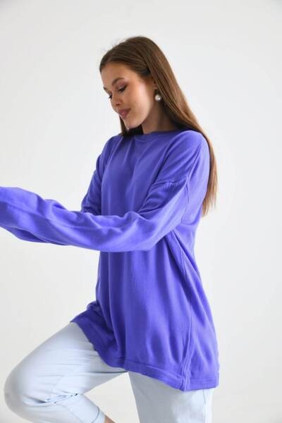 Noi Belis Pulover tricotat basic supradimensionat cu guler rotund AW25KZ0113