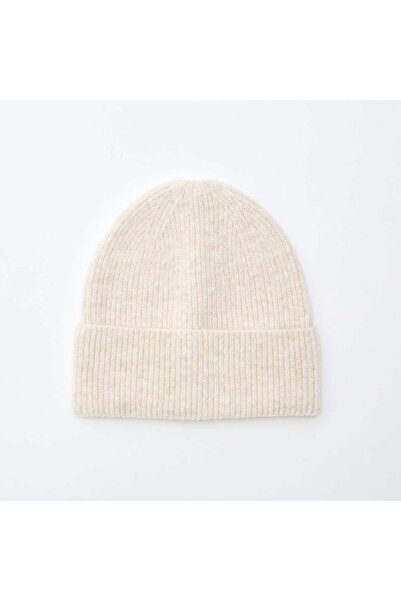 KİABİ قبعة محبوكة باللون البيج