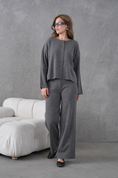 Park Karon Women's Crew Neck Button Closure Ribbed Knit Jacket Pants Two-Piece Knitwear Set