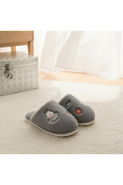 OEM Fluffy, warm and relaxing house slippers, stylish, cheerful and unique slippers, for women, L689