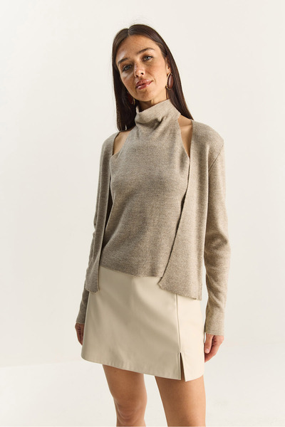 Bianco Lucci Γυναικεία ζακέτα με λαιμόκοψη και λεπτομέρεια μπλούζας μέσα ζακέτα TH251006 60283834