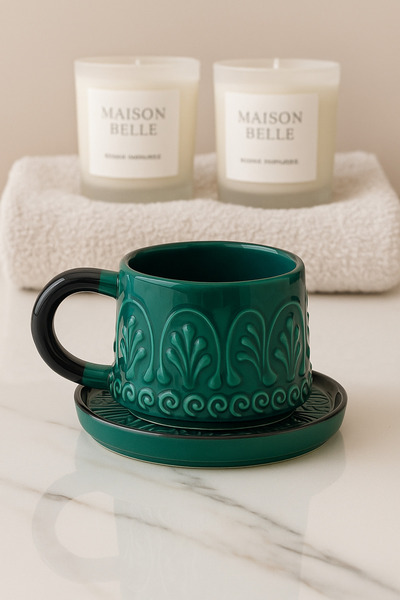 Yerel Üretici Yeşil Kabartma Desenli Seramik Fincan & Tabak Takımı | 200 ml – Özel Tasarım Sunum Fincanı