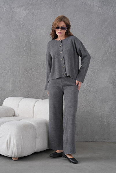 Park Karon Women's Crew Neck Button Closure Ribbed Knit Jacket Pants Two-Piece Knitwear Set