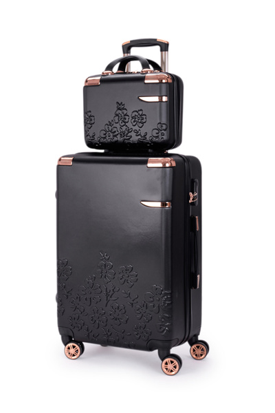 LİMRA A large travel bag set consisting of 6 luggage bags of various sizes, made of strong and durable material.