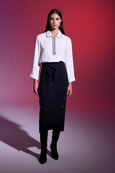 Jus De Pommes EKRU GÖMLEK YAKA TAŞ İŞLEMELİ TRUVAKAR KOLLU BLUZ